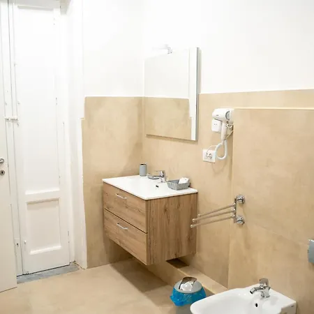 Principe Amedeo 93 住宿加早餐酒店 巴里